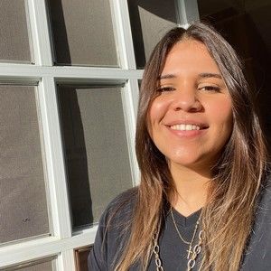 Meet your Posher, Carla